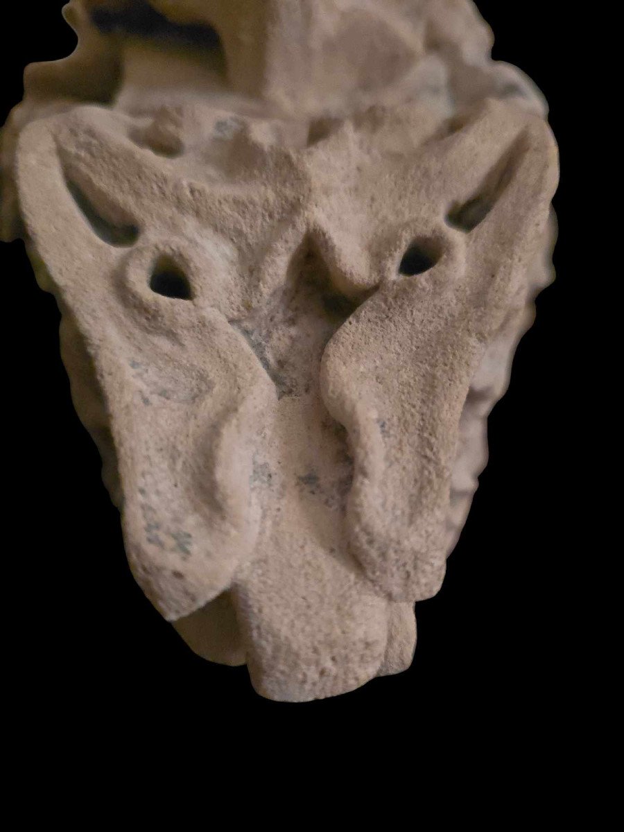 Gothic Lamp Base - Limestone - Burgundy Circa 1300 -photo-3