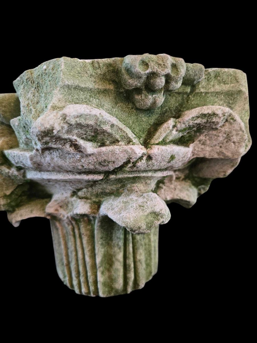 Limestone Capital - 16th Century-photo-2