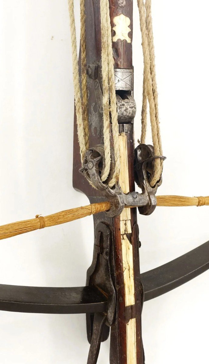 French Military Crossbow With Muffle 16th-17th Century Known As A Windlass - France Ancient Monarchy-photo-2