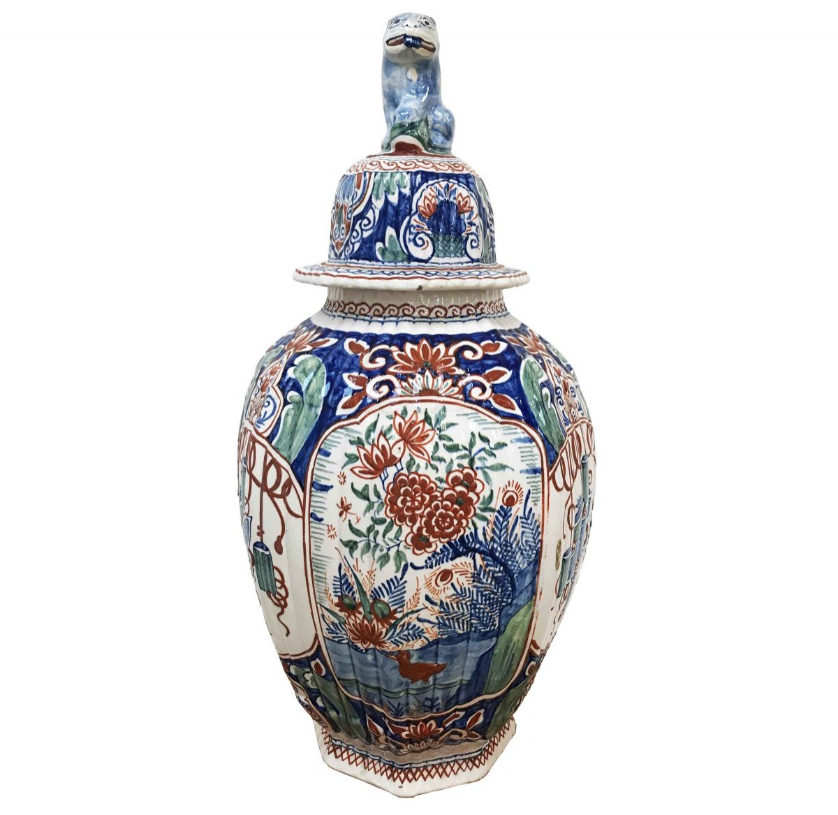 Proantic: Porcelain Vase Decorated With A Guardian Lion