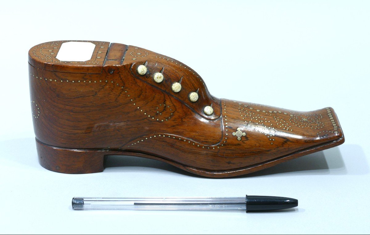 Large Wooden Table Snuff Bottle In The Shape Of A Shoe Datable Around 1782 (royal George)-photo-2