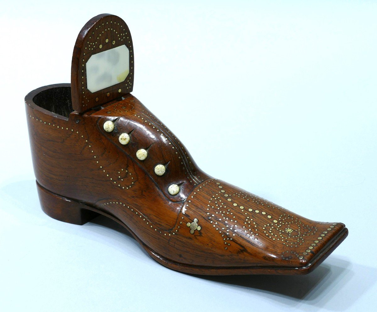 Large Wooden Table Snuff Bottle In The Shape Of A Shoe Datable Around 1782 (royal George)-photo-3