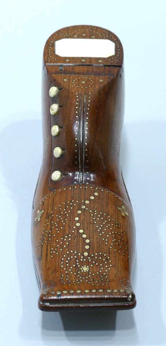 Large Wooden Table Snuff Bottle In The Shape Of A Shoe Datable Around 1782 (royal George)-photo-1