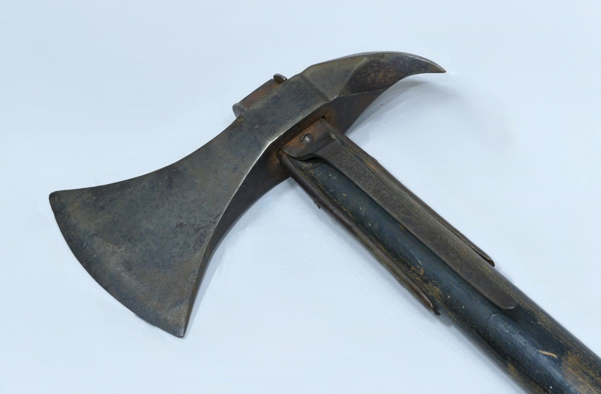 Iron And Wood Boarding Axe Dated To Around 1830-photo-4