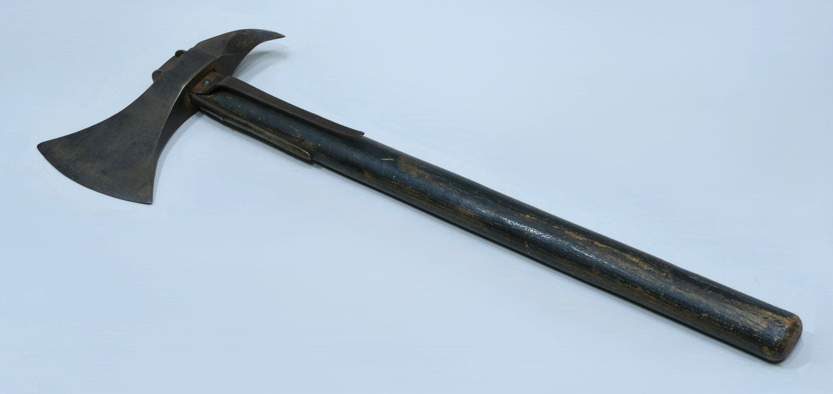 Iron And Wood Boarding Axe Dated To Around 1830-photo-2