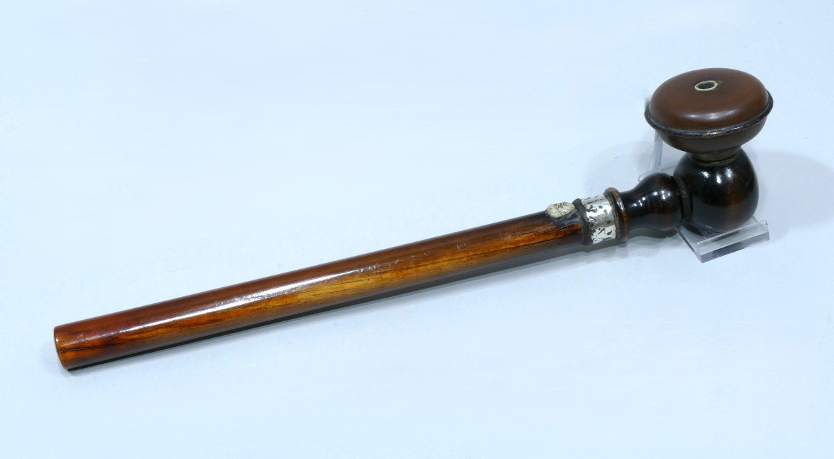 Short Opium Pipe In Horn And Ivory With A Heavily Patina, Dated To The 19th Century