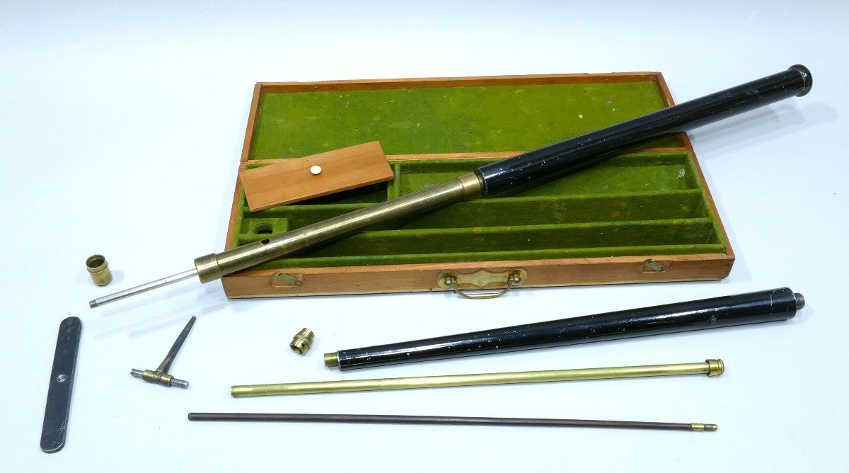 Very Rare Air Gun Defense Gadget Cane Contained In A Case In Wood And Green Fabric.