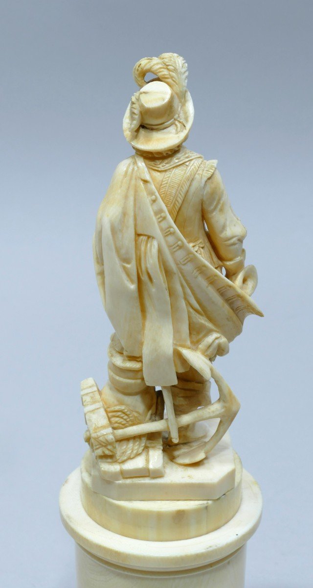 19th Century Ivory Statuette Representing The Famous Capitain Abraham Duquesne-photo-2