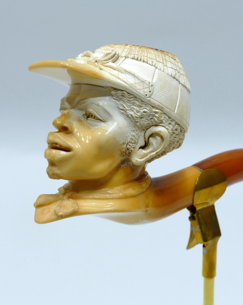 Pipe En écume De Mer Représentant Un élégant Homme Africain à Casquette