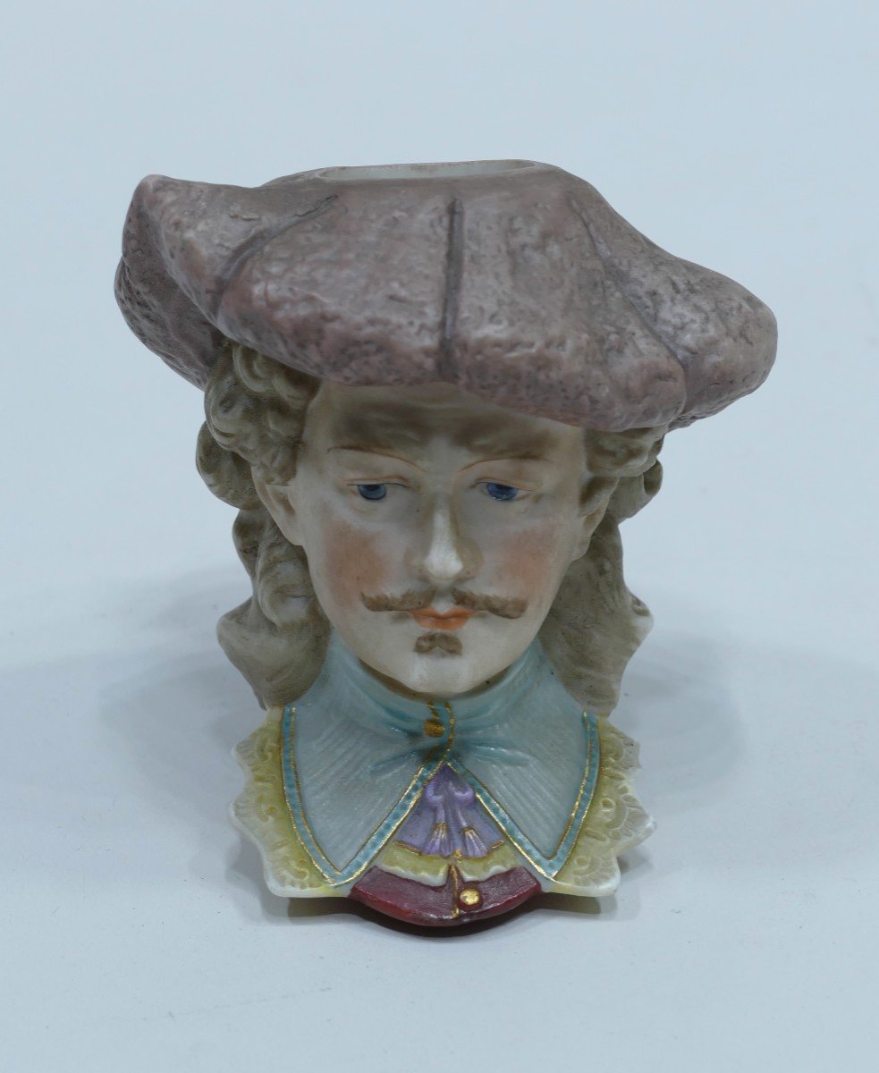 Polychrome Biscuit Pipe Representing A Musketeer-photo-2