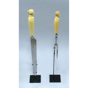 Large Hunting Cutlery Representing Queen Victoria And Prince Albert