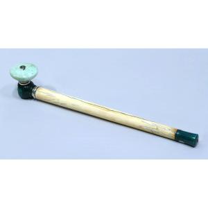 Short 19th Century Opium Pipe In Ivory, Malachite And Speckled Jade