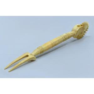 19th Century Walrus Tooth Pie Crimper