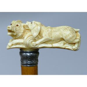 Collectible Cane With Imposing Handle Representing A Dog Attacking A Wild Boar