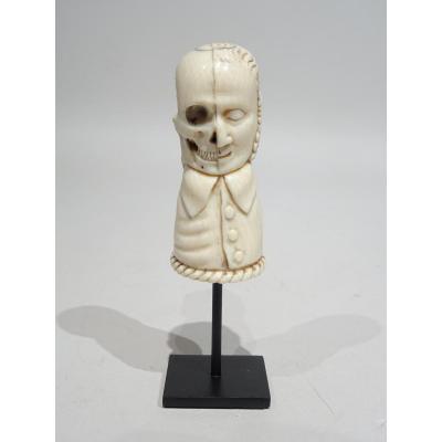 Two-sides Ivory Mememto Mori - Early 19th Century