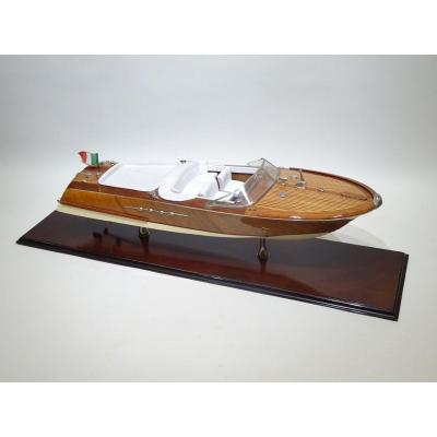 Model Of Riva Datable From The 1950s