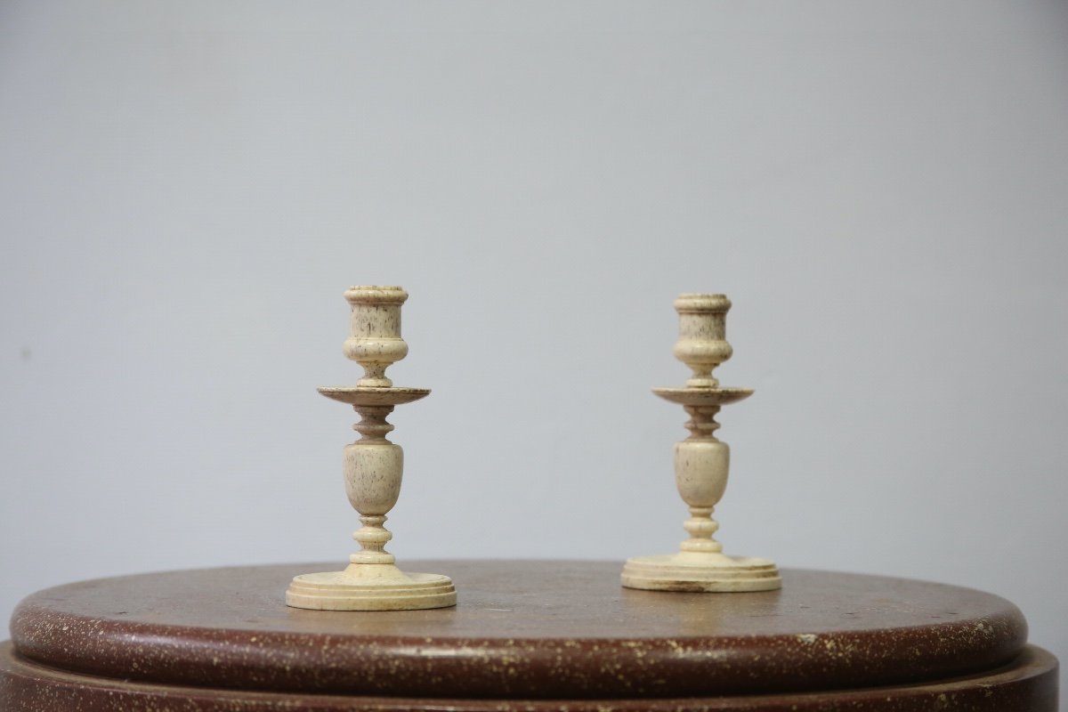 Pair Of Small Candlesticks In Turned Bone, 19th Century