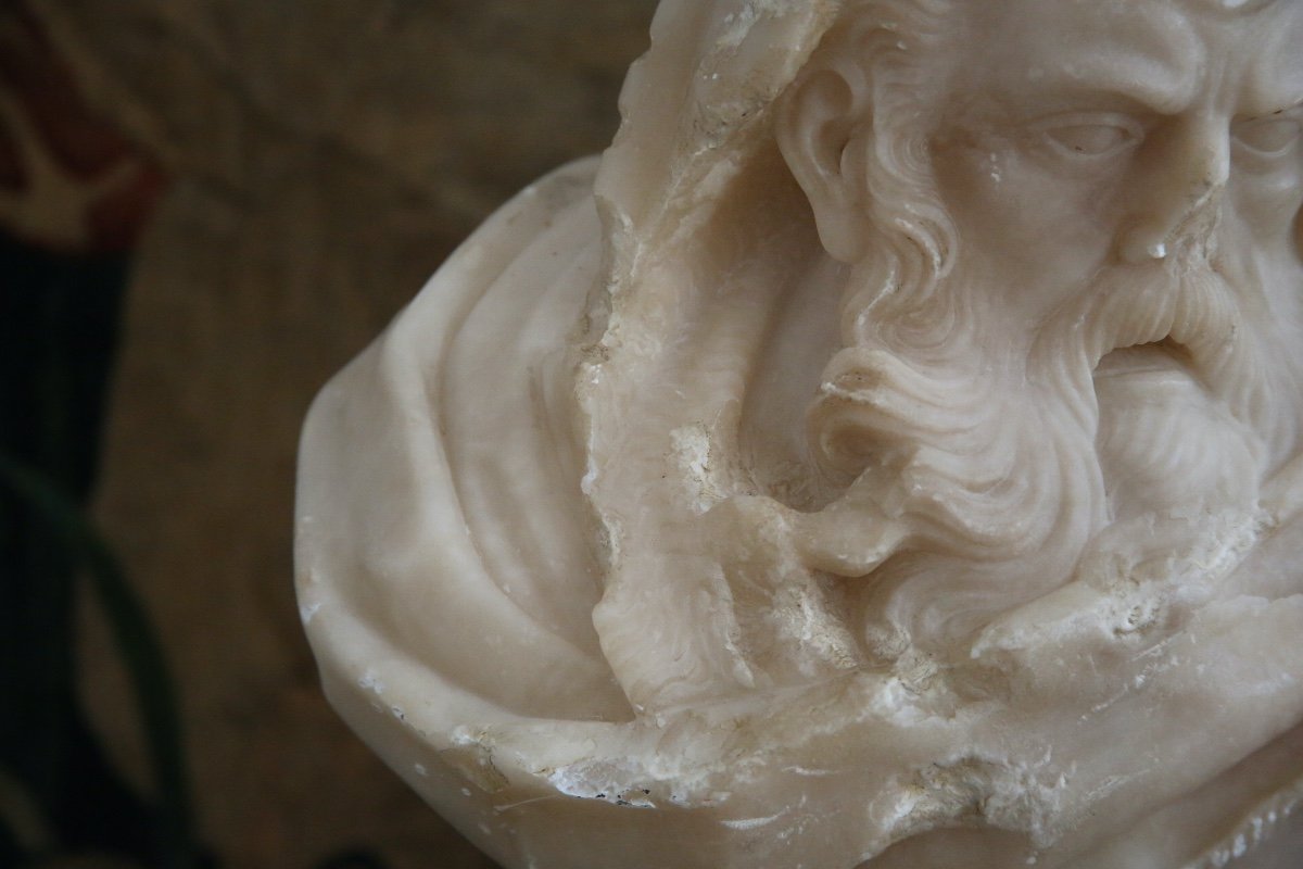 Statue allégorique en albâtre sculpté représentant l’hiver.-photo-5