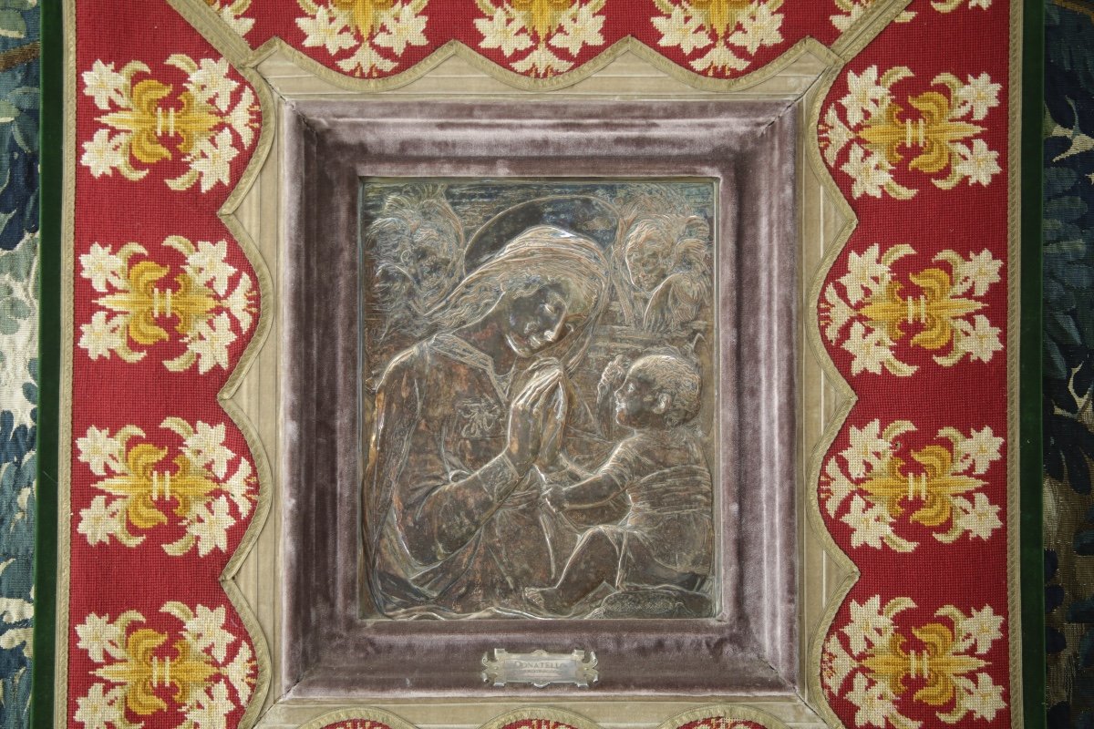 Madonna After Donatello In Embossed Copper, Point Tapestry, Late 19th Century.-photo-2