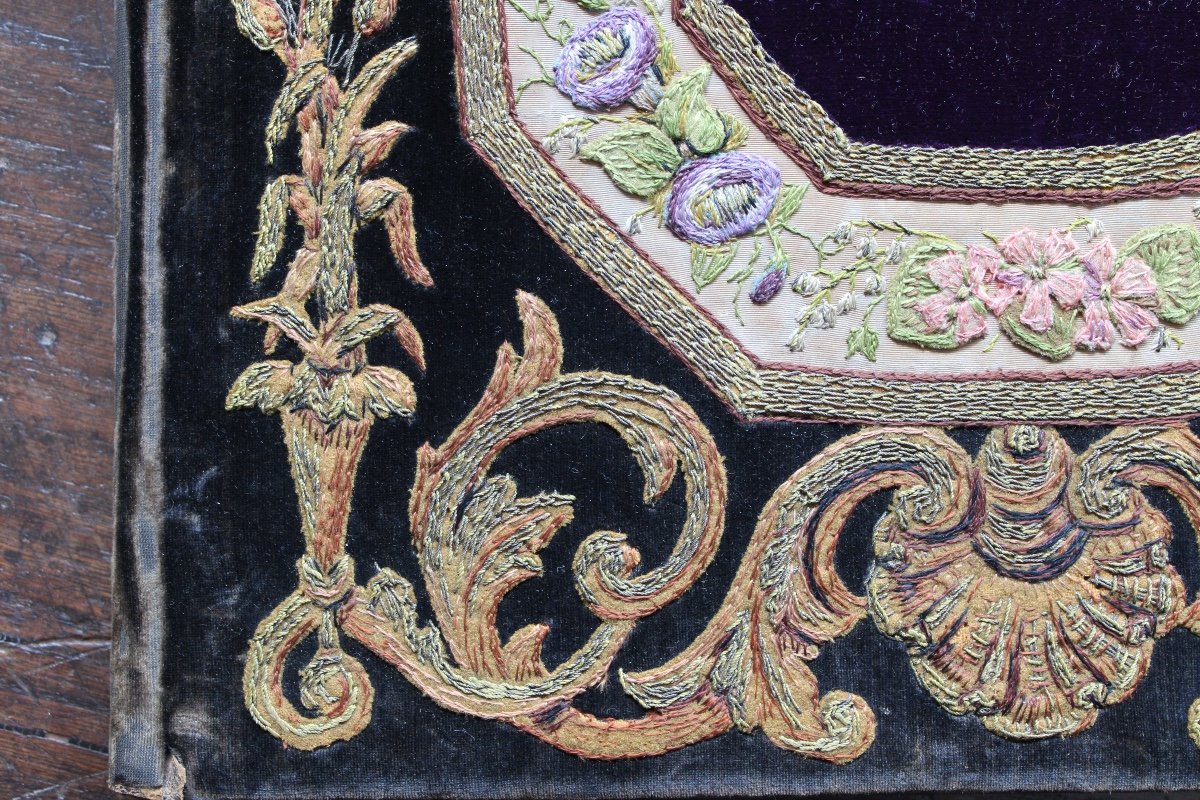 Wallet With Embroidery And Napoleon III Monogram-photo-4