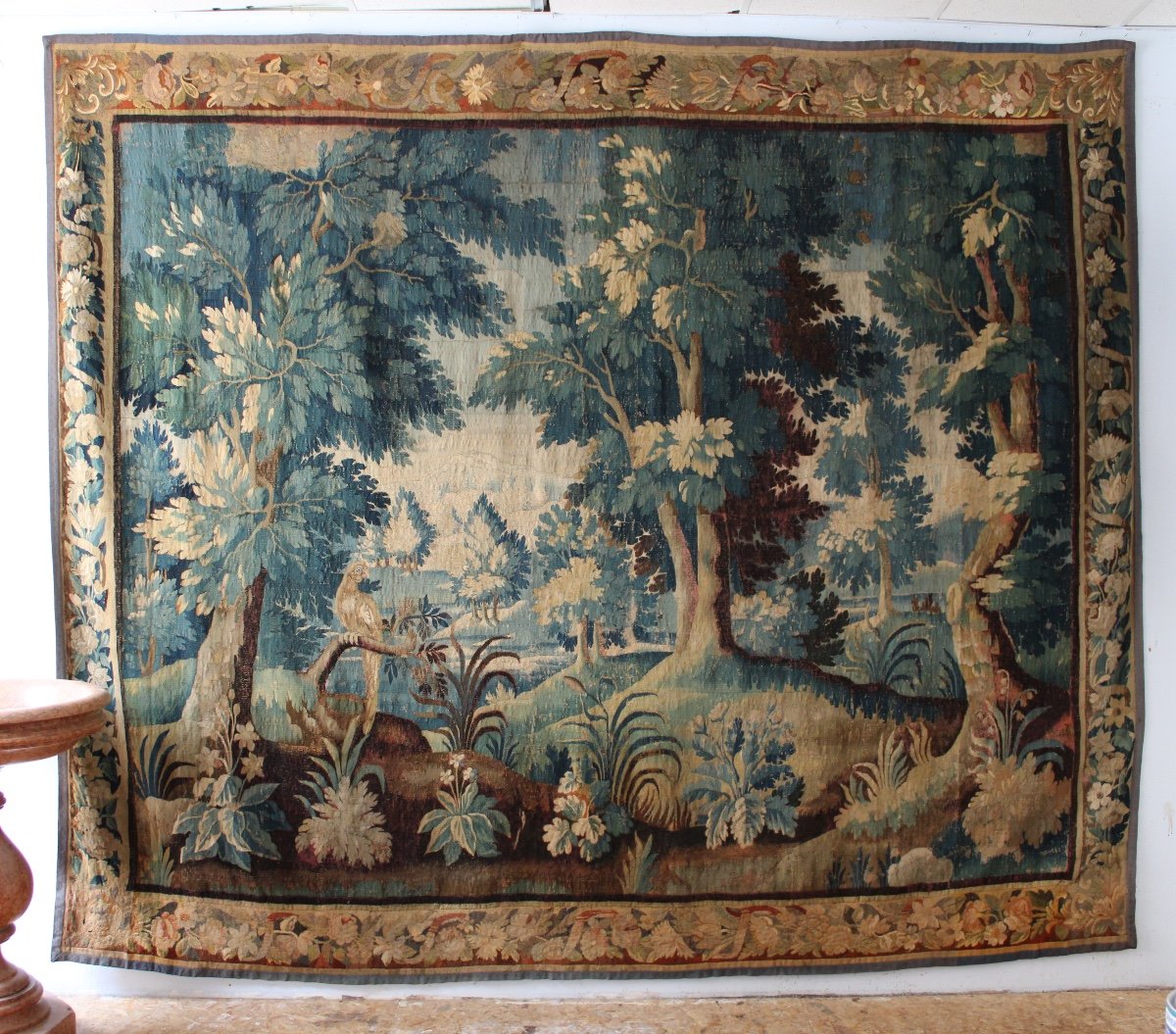  Tapisserie Aubusson, Verdure au perroquet, XVIIIème siècle