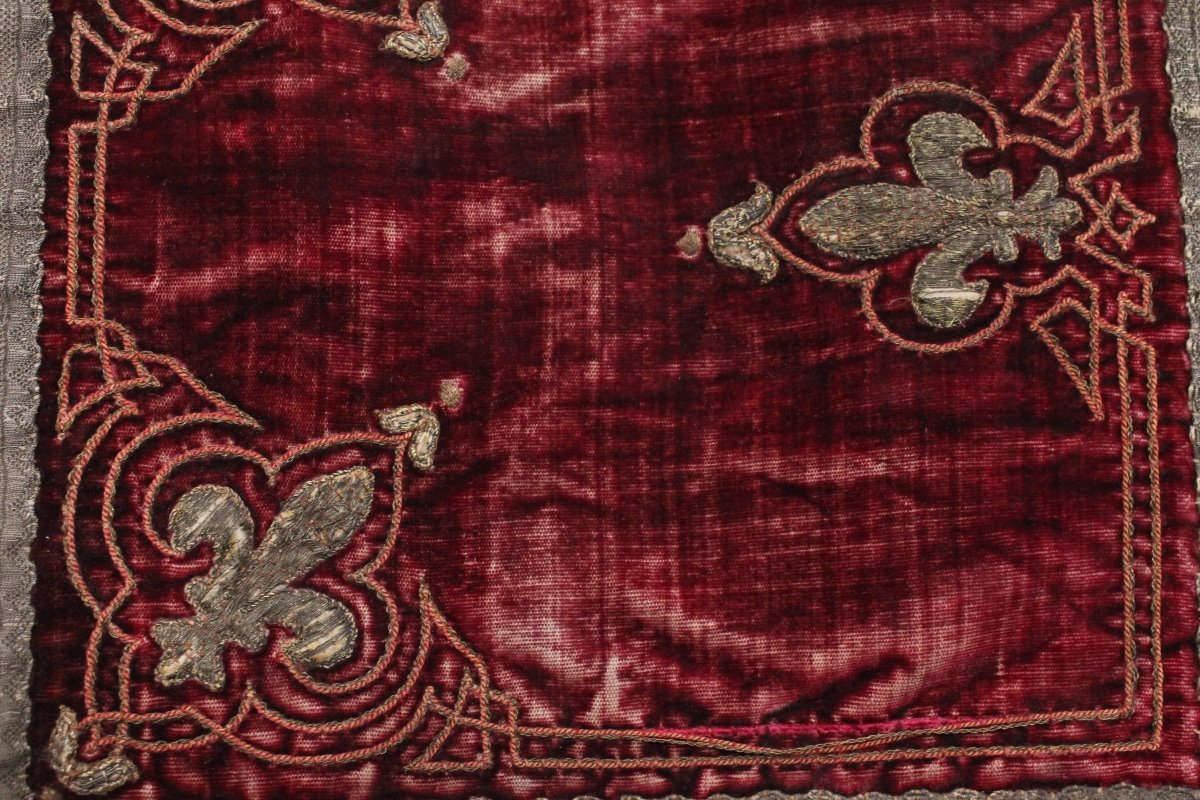 Tapis de table, velours de soie, broderies et passementeries fils dorés, XIXème siècle-photo-3