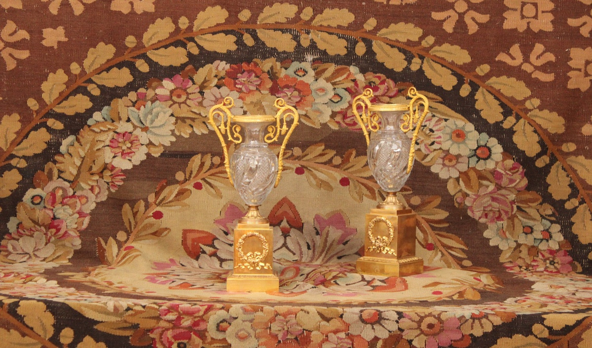 Pair Of Crystal Vases Mounted On A Gilt Bronze Base, 19th Century. 