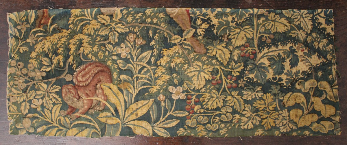 Fragment de tapisserie à L’écureuil, atelier de Bruxelles, milieu XVIème siècle