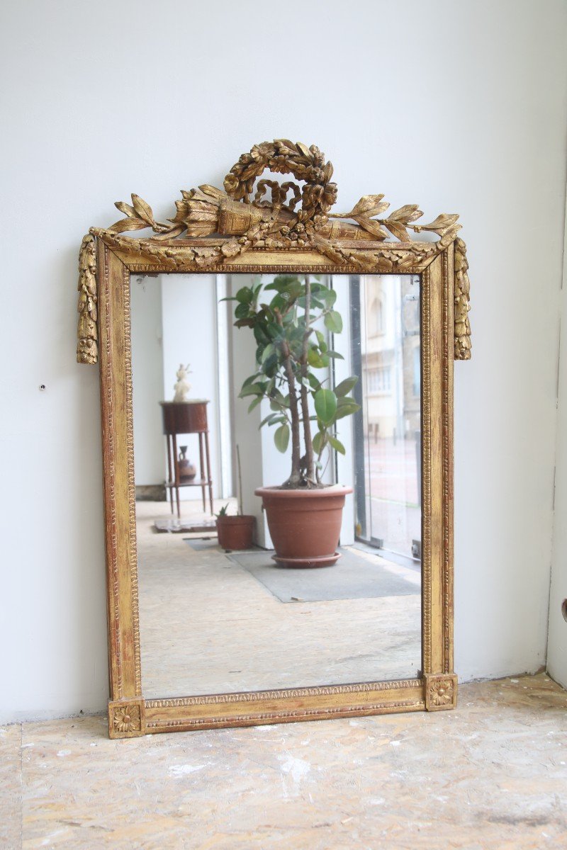 Miroir En Bois Doré d'époque Louis XVI