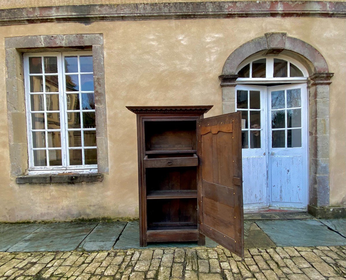 Country Bonnetière In Solid Oak / Manchoise Production Louis XIV Period. Seventeenth Century-photo-2