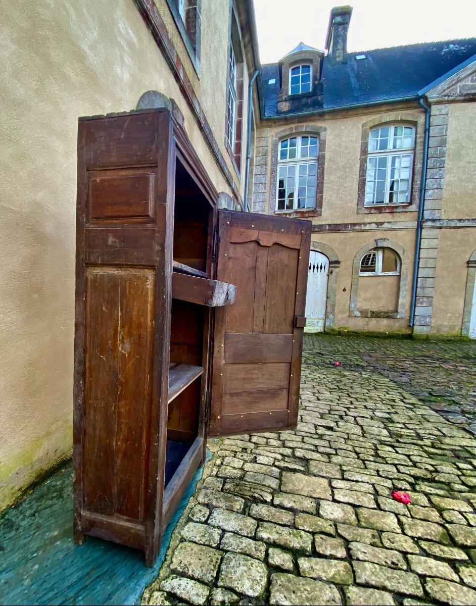 Country Bonnetière In Solid Oak / Manchoise Production Louis XIV Period. Seventeenth Century-photo-3