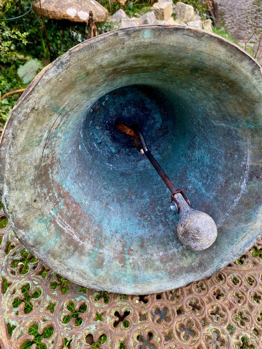 Interesting Cast Iron Bell From Poitiers "the City Of A Hundred Bell Towers". Mid-19th Century.-photo-2