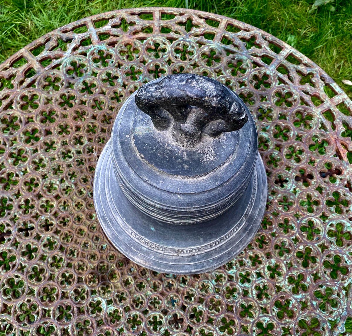 Interesting Cast Iron Bell From Poitiers "the City Of A Hundred Bell Towers". Mid-19th Century.-photo-3