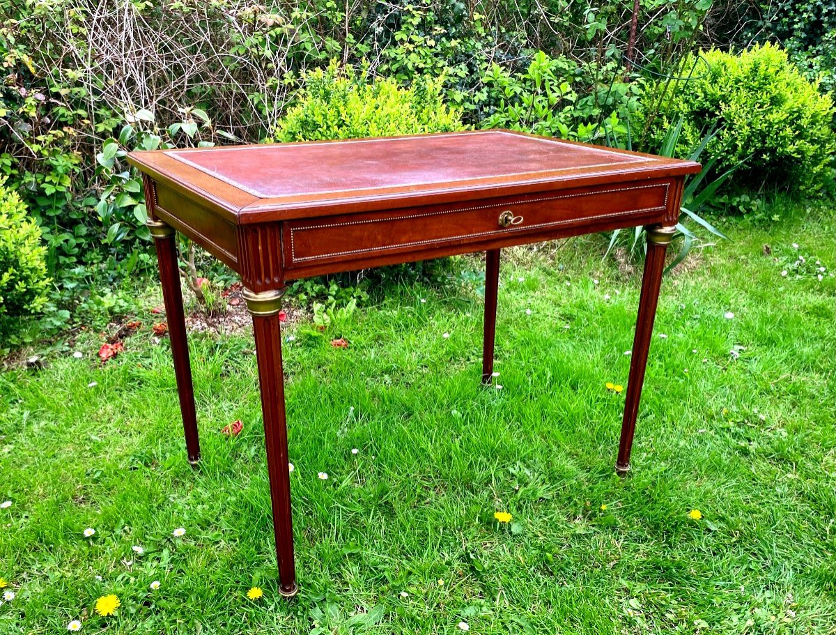 Elegant Louis XVI Style Lady's Desk. Napoleon III. Mahogany, Leather Top And Bronze. 