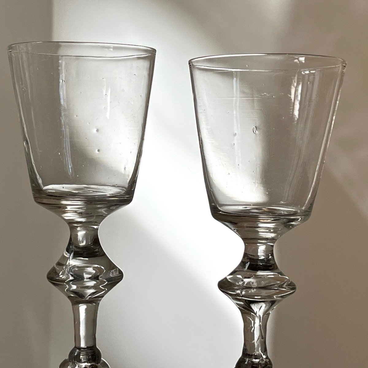 Deux grands verres bourguignons en verre soufflé du XVIIIe siècle 18e-photo-2