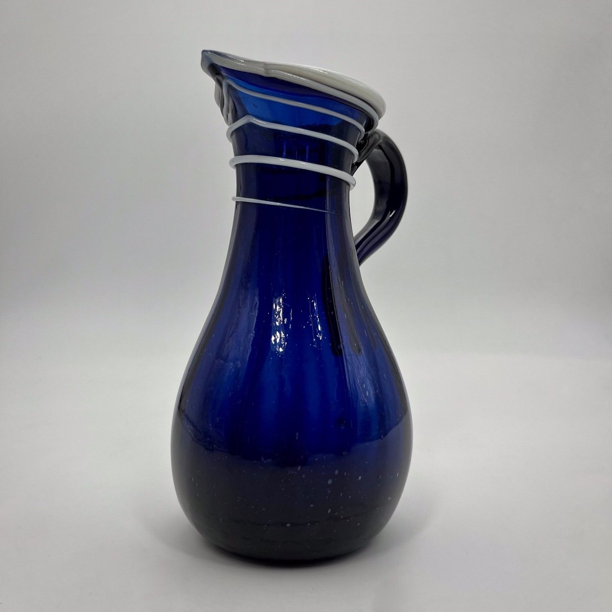 Norman Pitcher In Cobalt Blue Glass Decorated With White Threads 18th Century Normandy 18th-photo-2