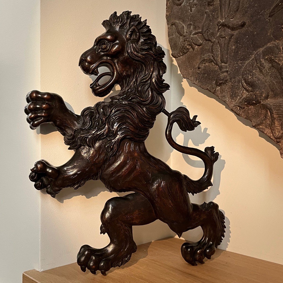 Heraldic Lion In Carved Wood, Old Store Sign 19th Century 19th-photo-4