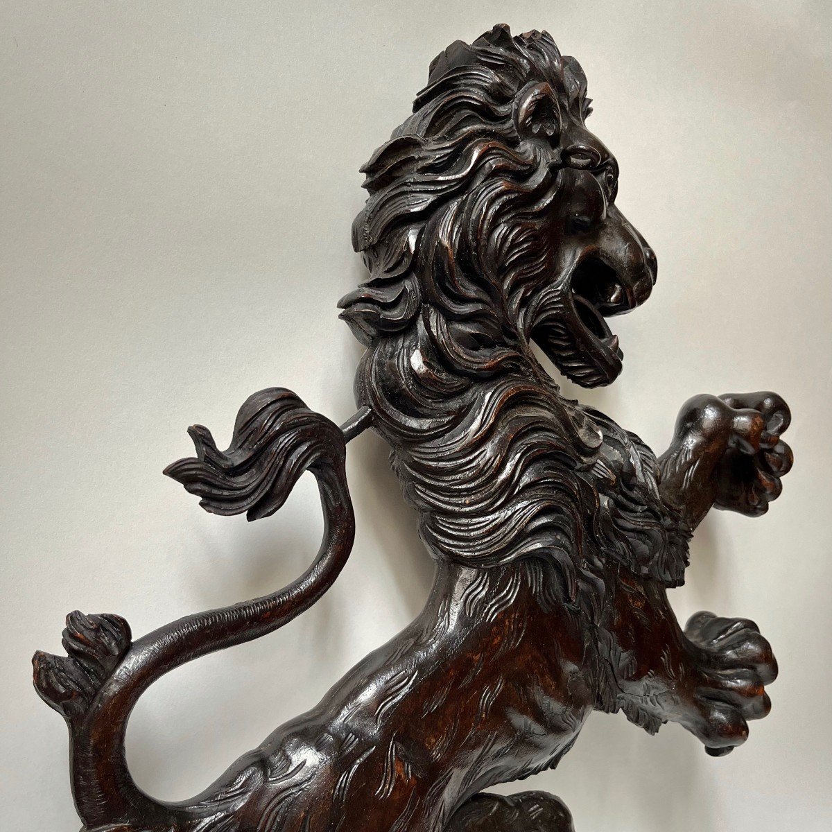 Heraldic Lion In Carved Wood, Old Store Sign 19th Century 19th-photo-6