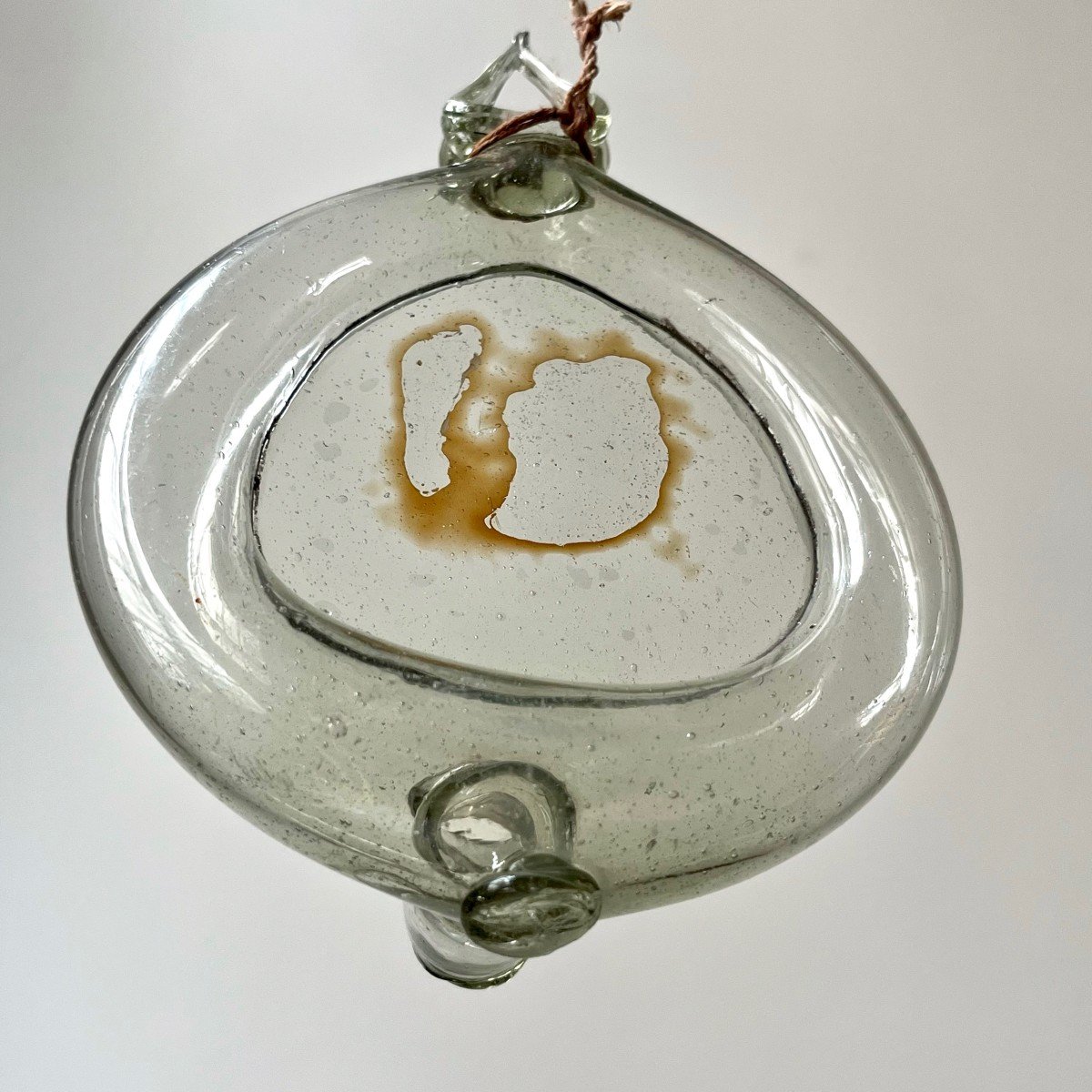 Lampe à huile à suspendre en verre soufflé vert XVIIIe siècle Languedoc ou Sud de la France 18e-photo-3