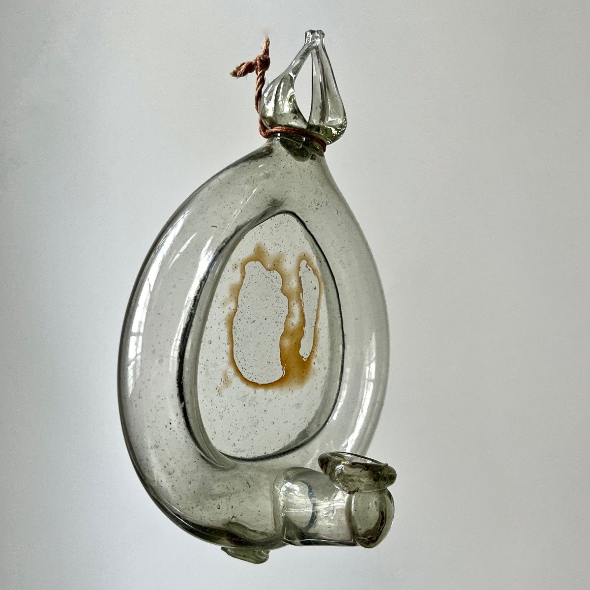 Lampe à huile à suspendre en verre soufflé vert XVIIIe siècle Languedoc ou Sud de la France 18e-photo-8