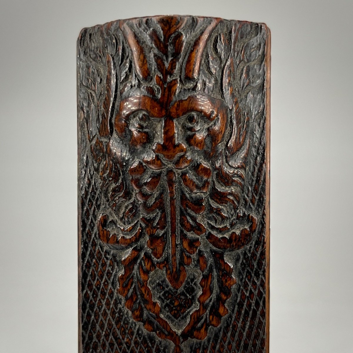 Carved Wooden Box Decorated With A Satyr's Head - Popular Art 18th And 19th Century-photo-6