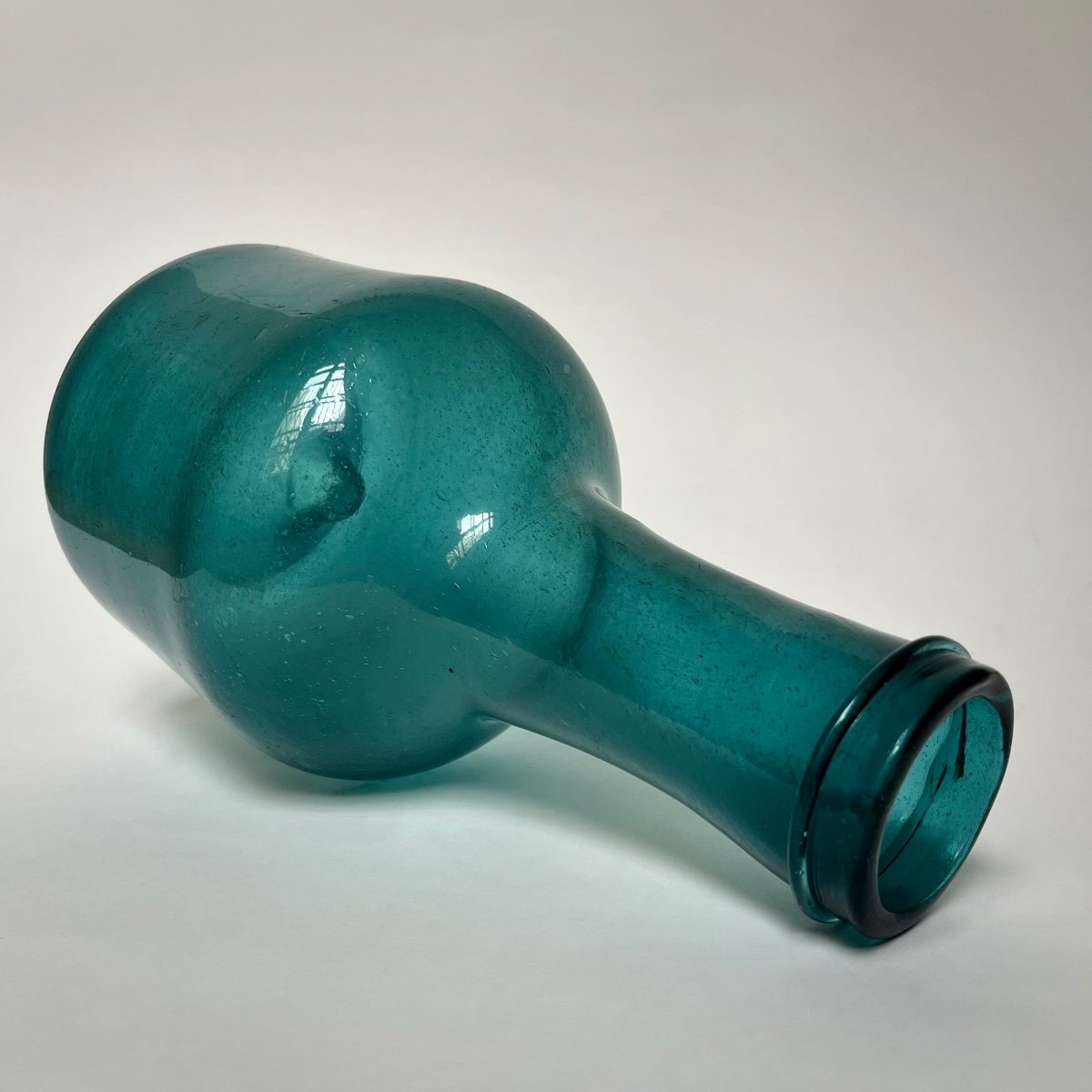 Bouteille de la Gr&eacute;signe en verre souffl&eacute; bleu vert  XVIIIe si&egrave;cle 18e-photo-2