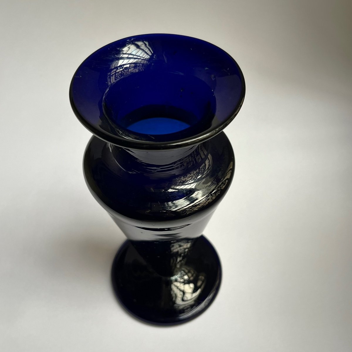 18th Century Cobalt Blue Tinted Blown Glass Vase From The Boyer Factory In Bordeaux 18th Century-photo-5