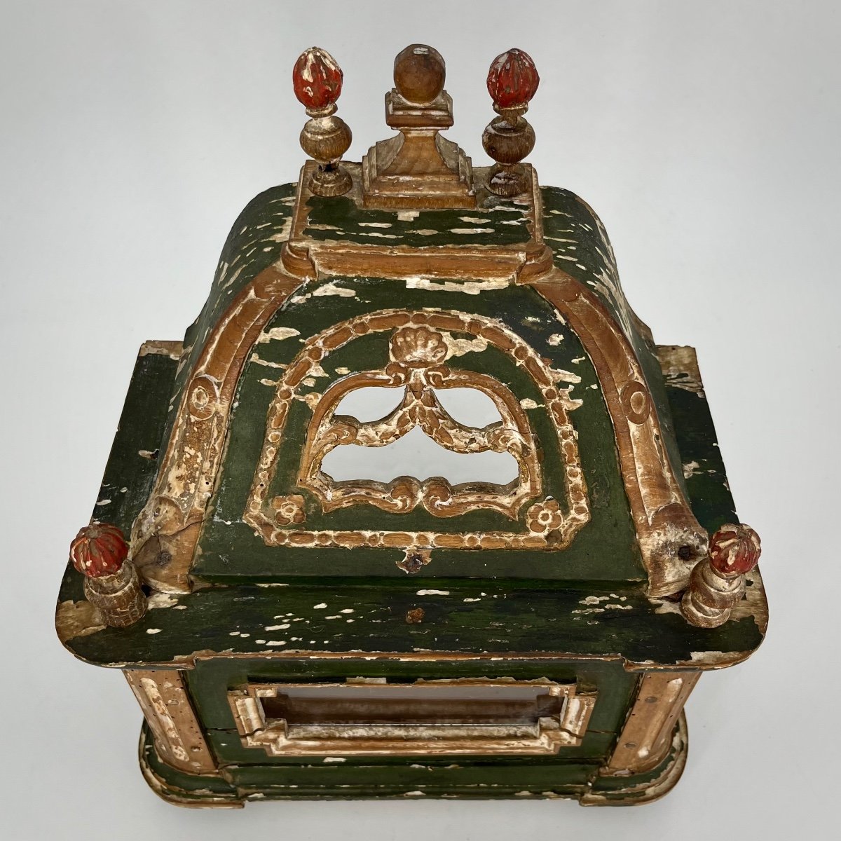 Reliquary Or Small Display Case Of Folk Art In Painted Wood From The 18th Century -photo-2