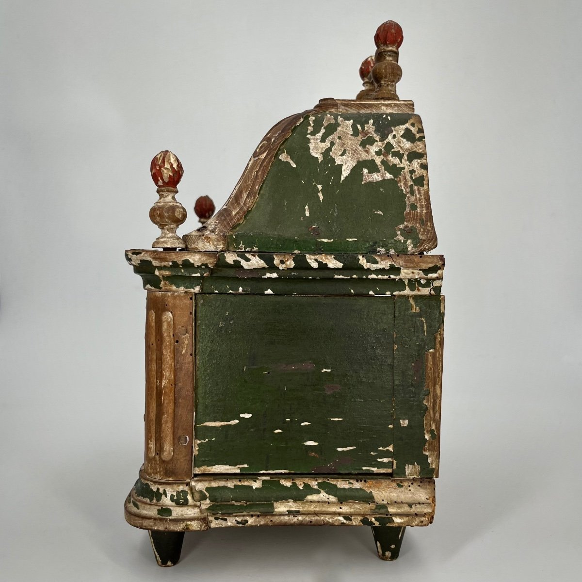 Reliquary Or Small Display Case Of Folk Art In Painted Wood From The 18th Century -photo-1