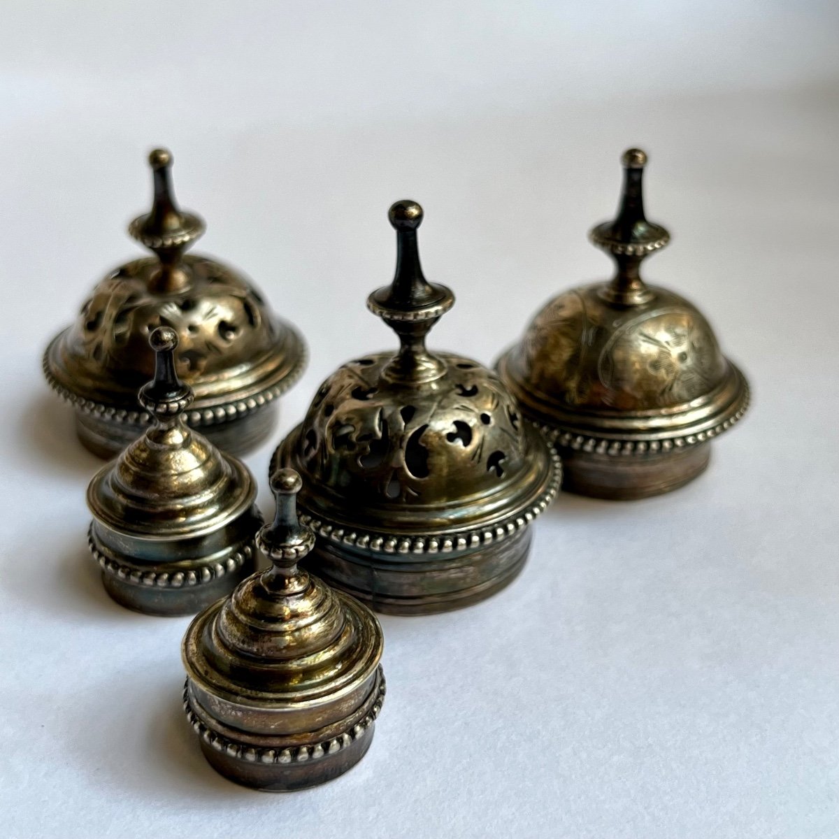 Glass Or Cut Crystal Bottles And Sprinklers With Silver Stoppers, Late 18th - Early 19th Century-photo-1