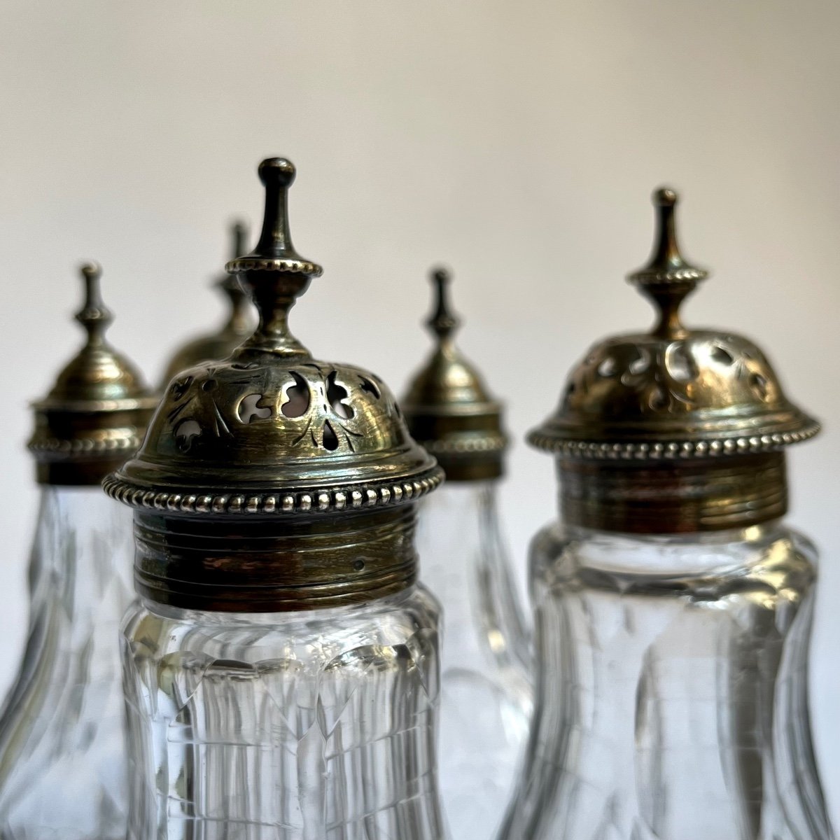 Glass Or Cut Crystal Bottles And Sprinklers With Silver Stoppers, Late 18th - Early 19th Century-photo-2