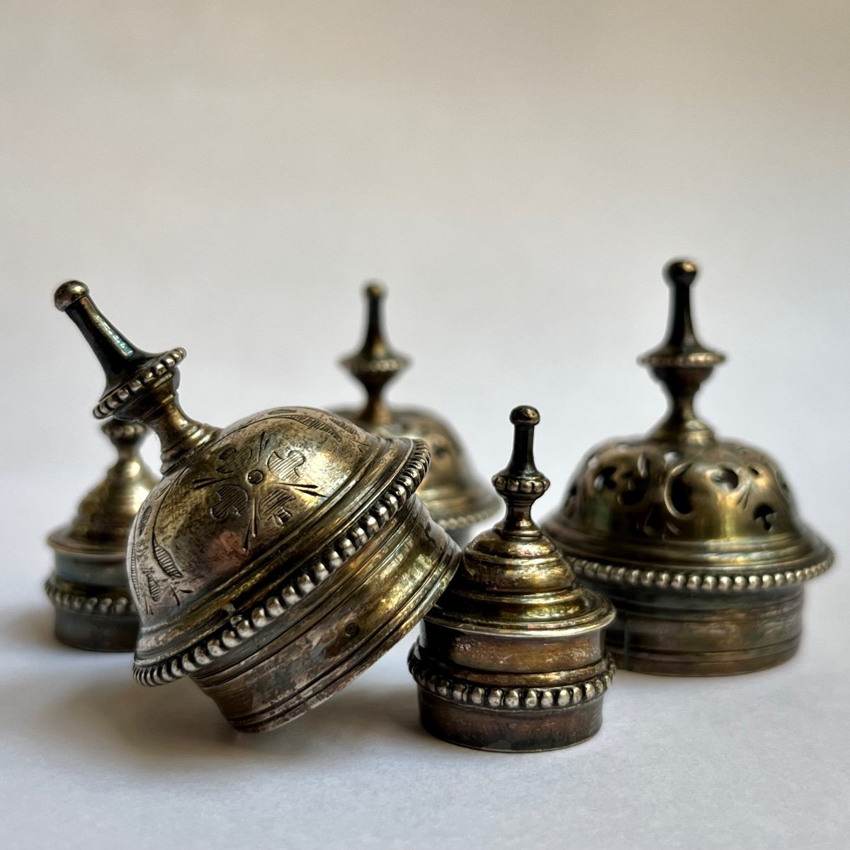 Glass Or Cut Crystal Bottles And Sprinklers With Silver Stoppers, Late 18th - Early 19th Century-photo-5