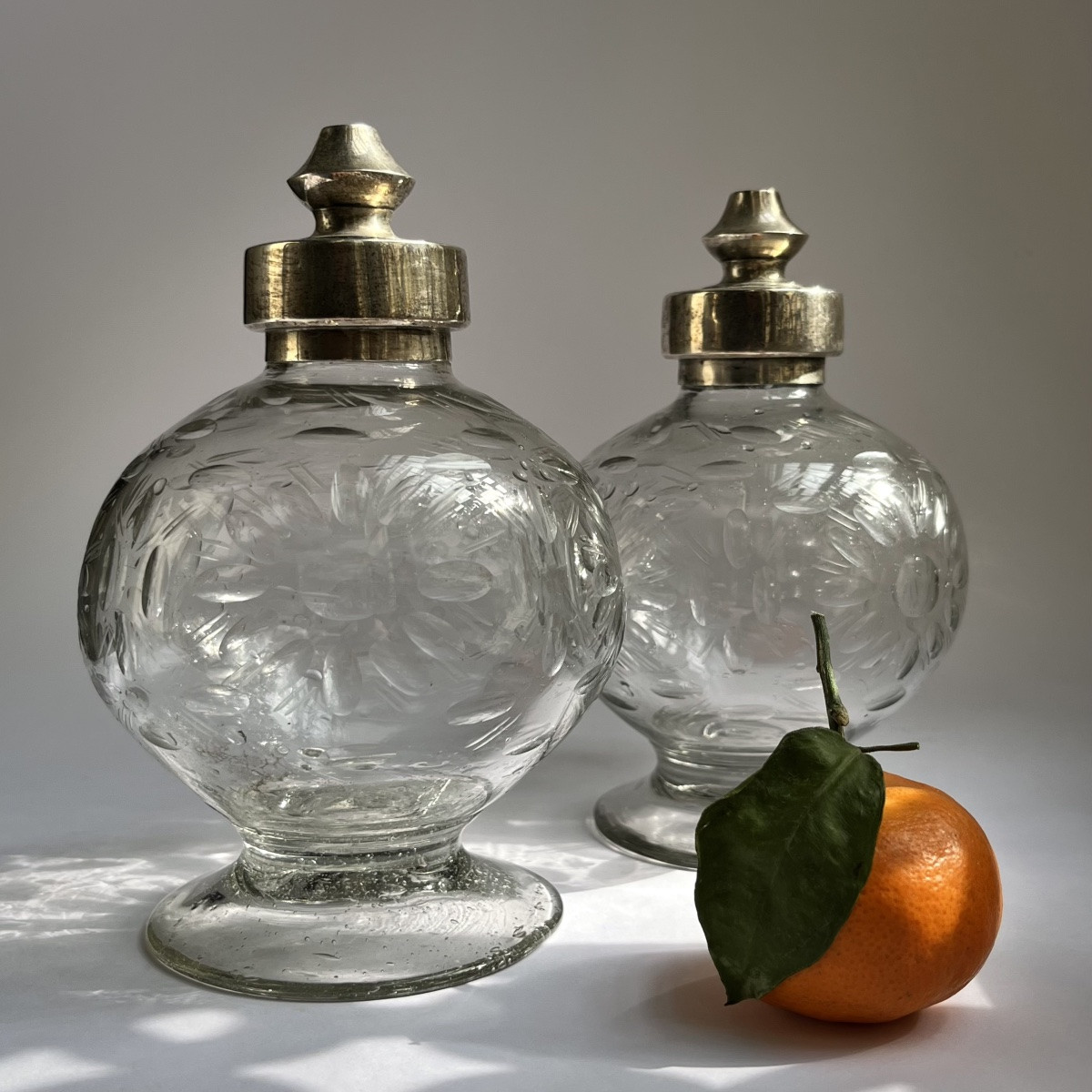 Two 18th Century Blown And Faceted Cut Glass Ball Bottles 18th Century 18th Century 18th Century-photo-4