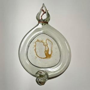 Lampe à huile à suspendre en verre soufflé vert XVIIIe siècle Languedoc ou Sud de la France 18e